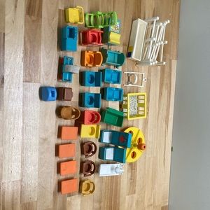 Lot of vintage fisher price Little People toys